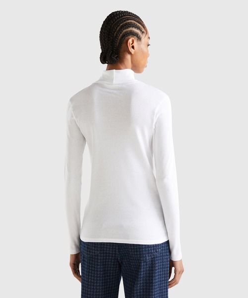 BENETTON (UNITED COLORS OF BENETTON)(ベネトンユナイテッドカラーズオブベネトン)の「ブランドロゴ刺繍入りモックネック長袖カットソー(Tシャツ/カットソー・レディース・ブラック/ネイビー/ホワイト・SMALL/X-SMALL)」の4枚目の写真