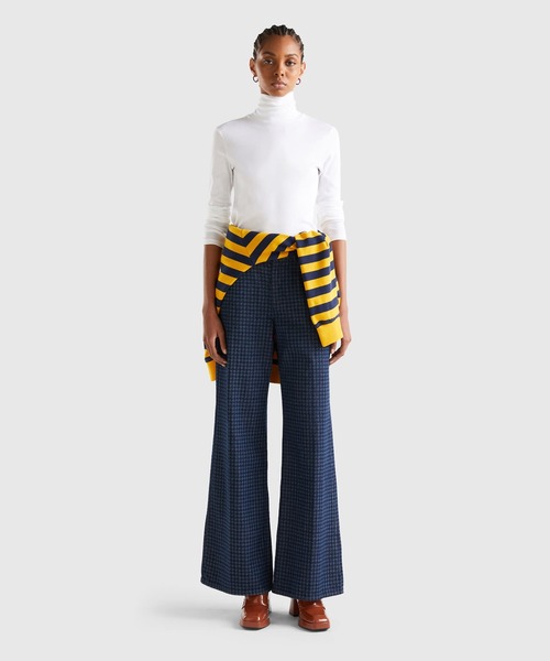 BENETTON (UNITED COLORS OF BENETTON)(ベネトンユナイテッドカラーズオブベネトン)の「ブランドロゴ刺繍入りモックネック長袖カットソー(Tシャツ/カットソー・レディース・ブラック/ネイビー/ホワイト・SMALL/X-SMALL)」の5枚目の写真