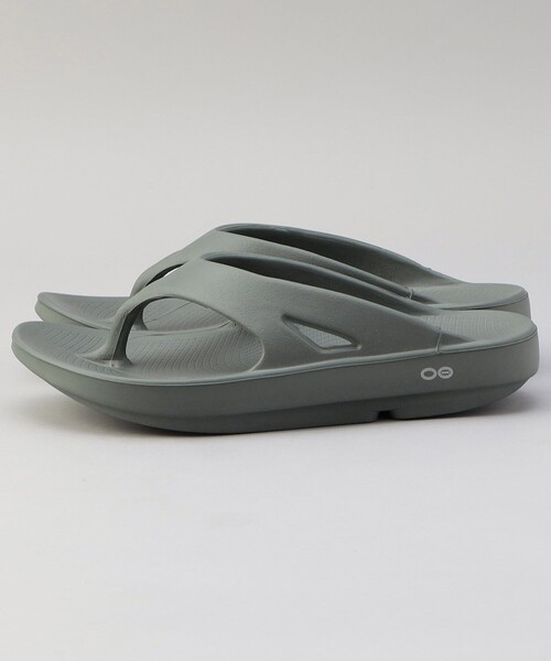 OOFOS（ウーフォス）の「OOFOS/ウーフォス Ooriginal/ウーオリジナル（サンダル・メンズ・ブラック/オリーブ/グレー・8/9/7）」の7枚目の写真