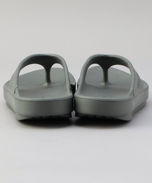 OOFOS（ウーフォス）の「OOFOS/ウーフォス Ooriginal/ウーオリジナル（サンダル・メンズ・ブラック/オリーブ/グレー・8/9/7）」の8枚目の写真