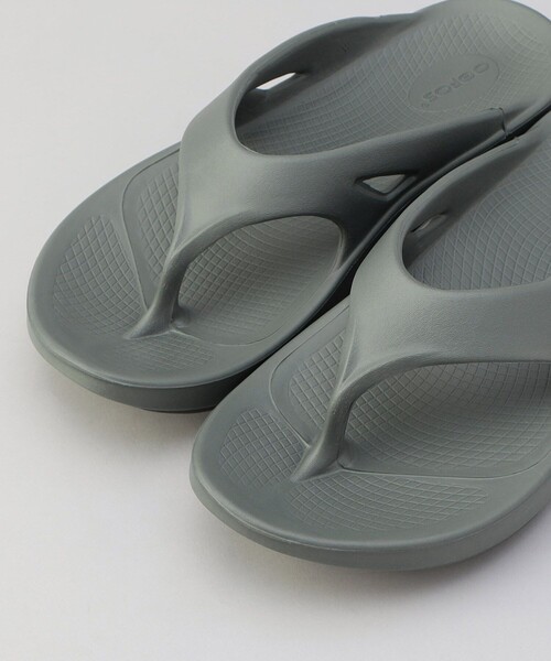 OOFOS（ウーフォス）の「OOFOS/ウーフォス Ooriginal/ウーオリジナル（サンダル・メンズ・ブラック/オリーブ/グレー・8/9/7）」の10枚目の写真