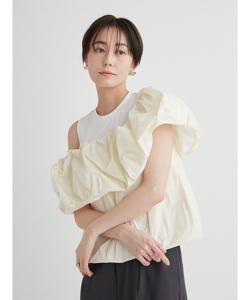 emmi（エミ）の「eco 2wayギャザードッキングブラウス（シャツ/ブラウス・レディース・ブラック/オフホワイト・FREE）」の4枚目の写真
