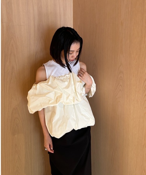 emmi（エミ）の「eco 2wayギャザードッキングブラウス（シャツ/ブラウス・レディース・ブラック/オフホワイト・FREE）」の19枚目の写真