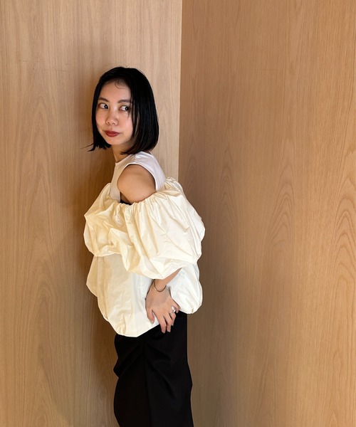 emmi（エミ）の「eco 2wayギャザードッキングブラウス（シャツ/ブラウス・レディース・ブラック/オフホワイト・FREE）」の20枚目の写真