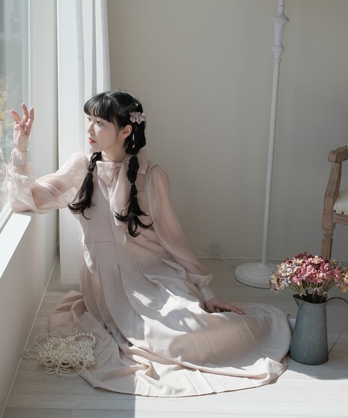 miolite（ミオライト）の「2WAY シアー パフスリーブ ボウタイ ブラウス miolite（シャツ/ブラウス・レディース・ピンクベージュ/グレー・M）」の9枚目の写真