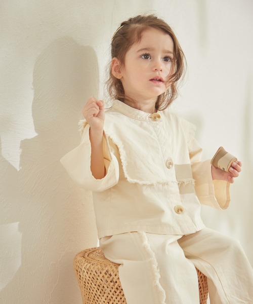 sea and shells by pairmanon(シーアンドシェルズバイペアマノン)の「【sea and shells by pairmanon】フリンジ ビッグカラー セットアップ(その他ベビーウェア・キッズ・ベージュ/アイボリー/イエロー・80/110/90/100)」の4枚目の写真