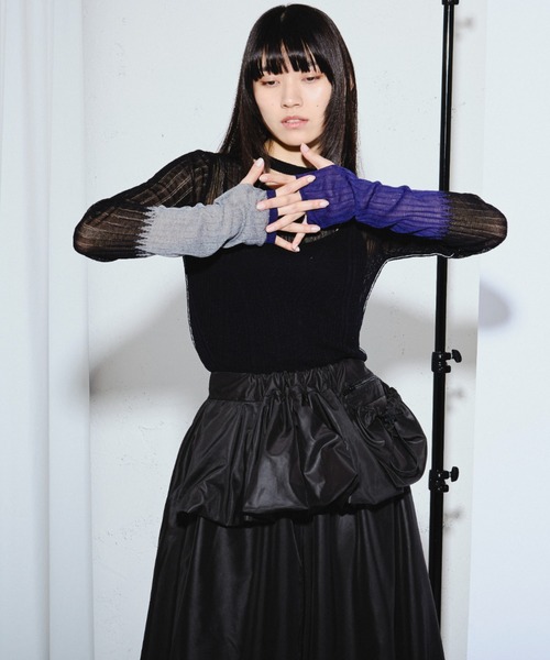 Ezick ANNONIM（エジックアノニム）の「Neck slit 配色シアー