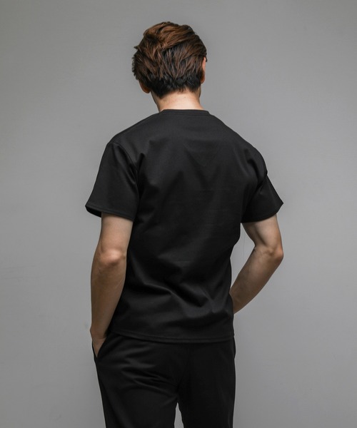 VANQUISH（ヴァンキッシュ）の「VANQUISH / ヴァンキッシュ アイコン エンブロイダリー クルーネック半袖Tシャツ（Tシャツ/カットソー・メンズ・ホワイト/ブラック・M/L）」の6枚目の写真