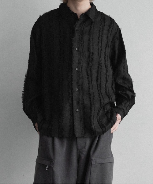 CASPER JOHN（キャスパージョン）の「Various loose shirts -stripe fringe-/バリアスルーズシャツ -ストライプフリンジ-（シャツ/ブラウス・メンズ・レッド/ブラック系その他/カーキ/ブラック/アイボリー・LARGE/MEDIUM/SMALL/X-SMALL）」の13枚目の写真