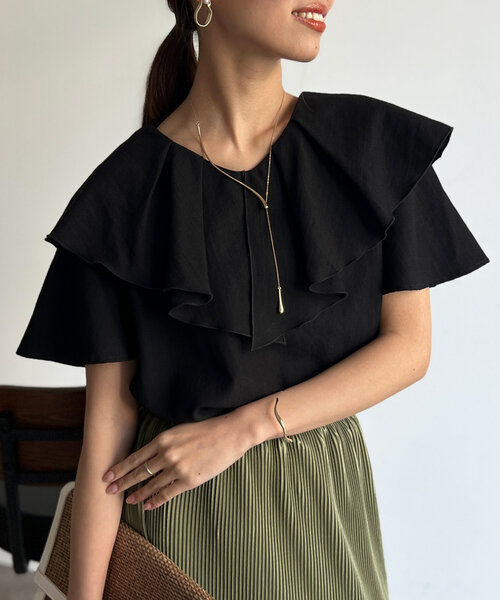 Chez toi（シェトワ）の「【大人かわいいが叶う】ネックフリルブラウス（シャツ/ブラウス・レディース・オレンジ/サックスブルー/ブラック/オフホワイト・FREE）」の3枚目の写真