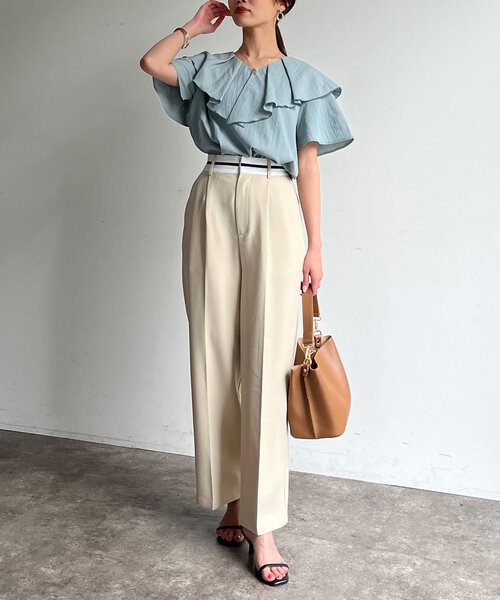 Chez toi（シェトワ）の「【大人かわいいが叶う】ネックフリルブラウス（シャツ/ブラウス・レディース・オレンジ/サックスブルー/ブラック/オフホワイト・FREE）」の6枚目の写真