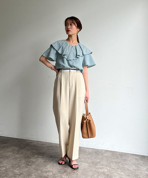 Chez toi（シェトワ）の「【大人かわいいが叶う】ネックフリルブラウス（シャツ/ブラウス・レディース・オレンジ/サックスブルー/ブラック/オフホワイト・FREE）」の7枚目の写真