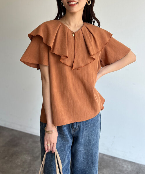 Chez toi（シェトワ）の「【大人かわいいが叶う】ネックフリルブラウス（シャツ/ブラウス・レディース・オレンジ/サックスブルー/ブラック/オフホワイト・FREE）」の15枚目の写真
