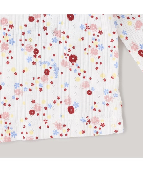 TOMMY HILFIGER（トミーヒルフィガー）の「BABY フラワーオールオーバープリントロングスリーブTシャツ（Tシャツ/カットソー・キッズ・マルチ・90cm/80/70cm）」の6枚目の写真