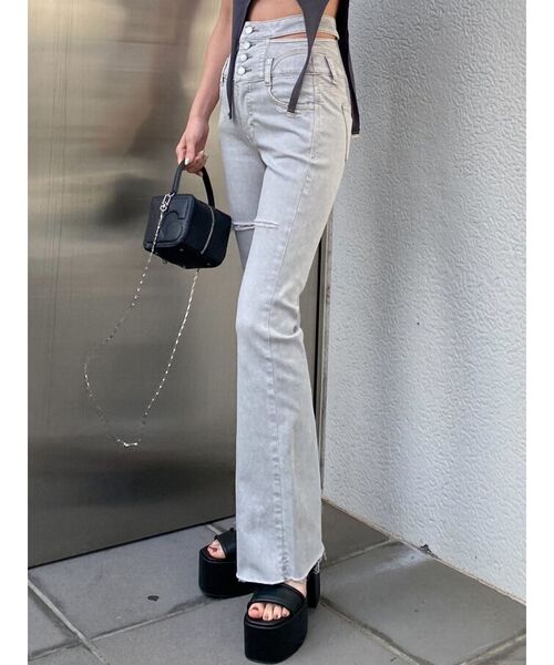 EMODA(エモダ)の「サイドオープンハイウエストフレアパギンス(デニムパンツ・レディース・ブラック/ブルー/グレー・X-SMALL/MEDIUM/SMALL)」の3枚目の写真