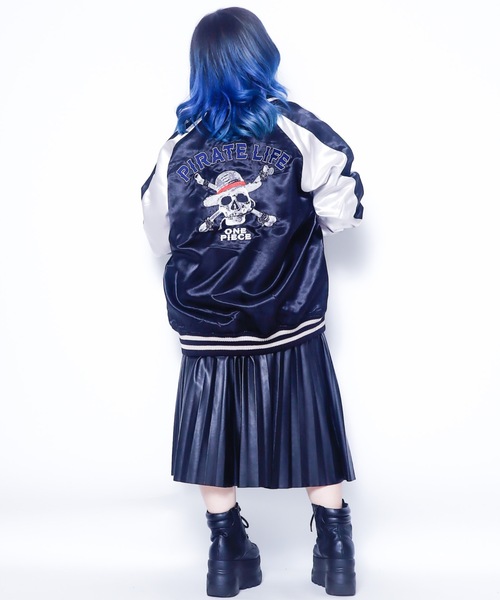 rovtski（ロフトスキー）の「ＮｅｔｆｌｉｘシリーズＯＮＥ　ＰＩＥＣＥ　スカジャン（スカジャン・レディース・ブラック・LL）」の10枚目の写真