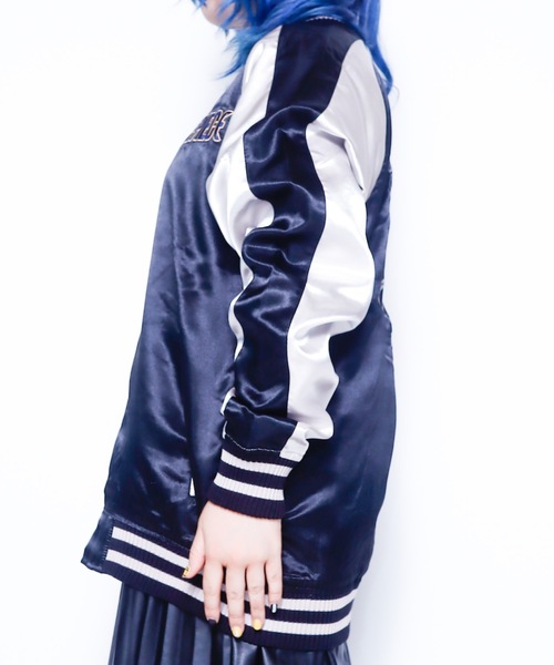 rovtski（ロフトスキー）の「ＮｅｔｆｌｉｘシリーズＯＮＥ　ＰＩＥＣＥ　スカジャン（スカジャン・レディース・ブラック・LL）」の13枚目の写真