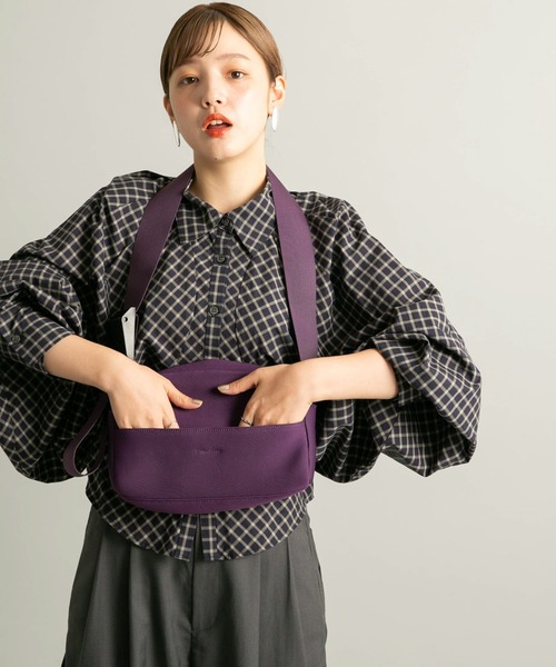 KBF（ケイビーエフ）の「スムースショルダーBAG（ショルダーバッグ・レディース・アイボリー/パープル/ネイビー・ONE）」の7枚目の写真