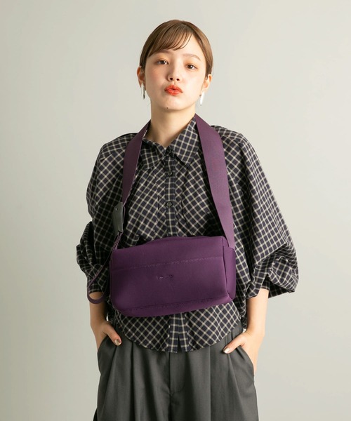 KBF（ケイビーエフ）の「スムースショルダーBAG（ショルダーバッグ・レディース・アイボリー/パープル/ネイビー・ONE）」の8枚目の写真