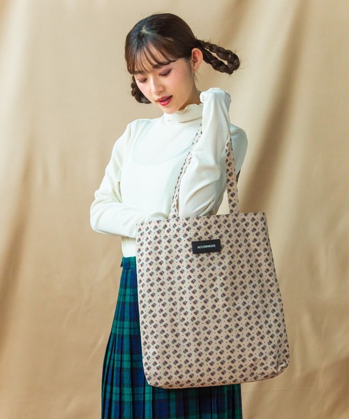 ACCOMMODE(アコモデ)の「レトロアソートトートバッグ(トートバッグ・レディース・ベージュ/パープル/ブルー・FREE)」の2枚目の写真