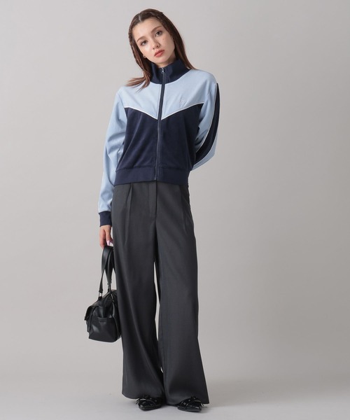 FOREVER 21（フォーエバー トゥエンティーワン）の「【2024FW】トラックベロアジャケット（ブルゾン・レディース・ブラック/ナチュラル/ブルー・FREE）」の4枚目の写真