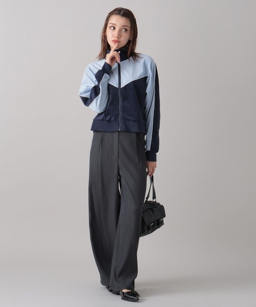 FOREVER 21（フォーエバー トゥエンティーワン）の「【2024FW】トラックベロアジャケット（ブルゾン・レディース・ブラック/ナチュラル/ブルー・FREE）」の5枚目の写真