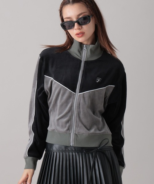 FOREVER 21（フォーエバー トゥエンティーワン）の「【2024FW】トラックベロアジャケット（ブルゾン・レディース・ブラック/ナチュラル/ブルー・FREE）」の12枚目の写真