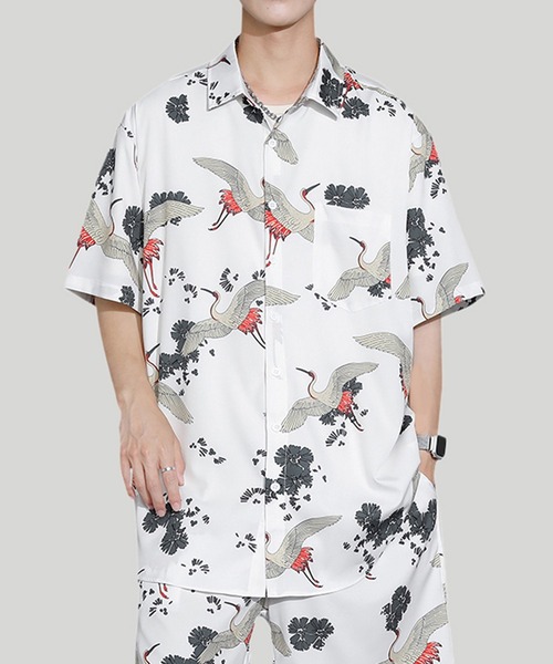 TOBEE(トゥビー)の「【Tobee】オープンカラー アロハシャツ/総柄シャツ&ショートパンツ セットアップ(シャツ/ブラウス・メンズ・ブラック/グリーン/ブルー/ホワイト・LARGE/X-LARGE/MEDIUM)」の2枚目の写真