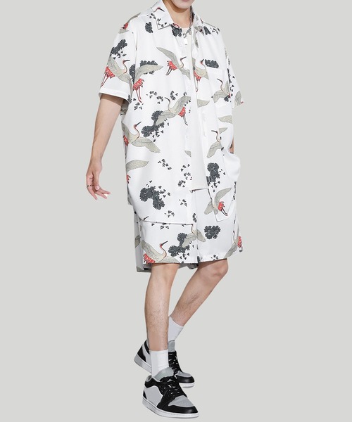 TOBEE(トゥビー)の「【Tobee】オープンカラー アロハシャツ/総柄シャツ&ショートパンツ セットアップ(シャツ/ブラウス・メンズ・ブラック/グリーン/ブルー/ホワイト・LARGE/X-LARGE/MEDIUM)」の9枚目の写真