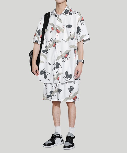 TOBEE(トゥビー)の「【Tobee】オープンカラー アロハシャツ/総柄シャツ&ショートパンツ セットアップ(シャツ/ブラウス・メンズ・ブラック/グリーン/ブルー/ホワイト・LARGE/X-LARGE/MEDIUM)」の11枚目の写真