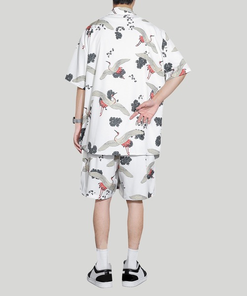 TOBEE(トゥビー)の「【Tobee】オープンカラー アロハシャツ/総柄シャツ&ショートパンツ セットアップ(シャツ/ブラウス・メンズ・ブラック/グリーン/ブルー/ホワイト・LARGE/X-LARGE/MEDIUM)」の12枚目の写真