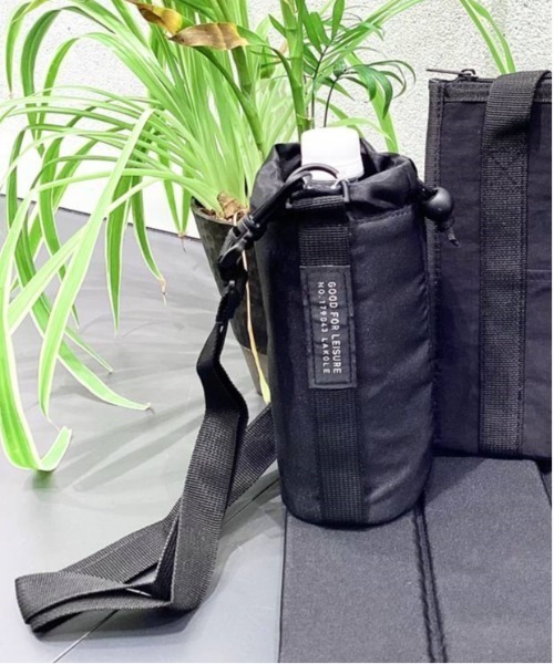 LAKOLE(ラコレ)の「保冷ボトルホルダー / 150565(水筒・レディース・ブラック/ベージュ/カーキ・FREE)」の3枚目の写真