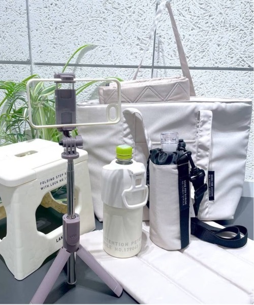 LAKOLE(ラコレ)の「保冷ボトルホルダー / 150565(水筒・レディース・ブラック/ベージュ/カーキ・FREE)」の6枚目の写真