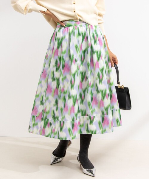 NOLLEY’S（ノーリーズ）の「ウォッシャブルボカシプリントタック＆ギャザースカート（スカート・レディース・ブルー系その他7/パープル系その他3・36/38）」の2枚目の写真