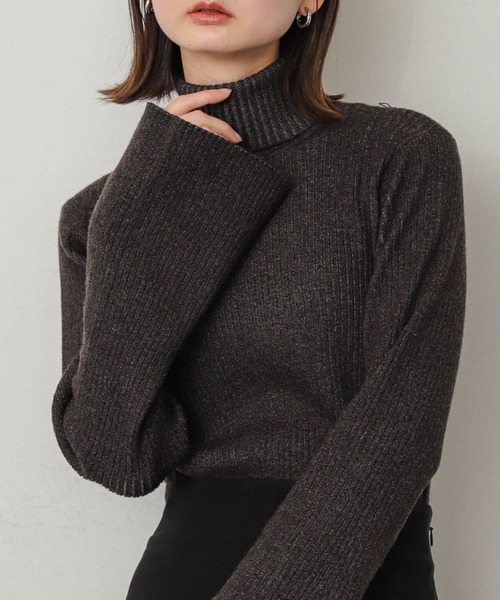 SENSE OF PLACE by URBAN RESEARCH(センスオブプレイスバイアーバンリサーチ)の「フレアスリーブリブタートルセーター(ニット/セーター・レディース・ホワイト系その他/ブルー系その他/グレー系その他/イエロー系その他/レッド・ONE)」の3枚目の写真