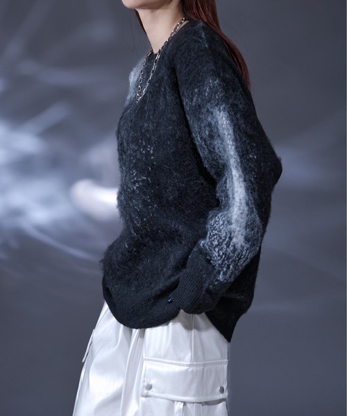 Ellno Loset(エルノロゼット)の「ウールブレンドニュアンスシャギーニット(ニット/セーター・メンズ・ブラック/グレー/ブルー・SMALL/MEDIUM/LARGE)」の7枚目の写真