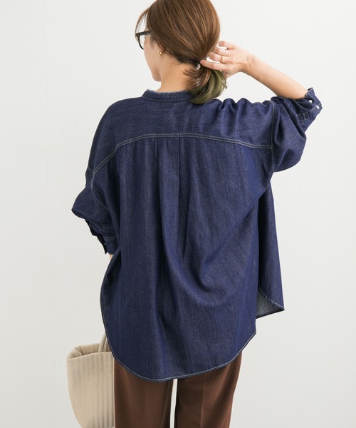URBAN RESEARCH DOORS(アーバンリサーチドアーズ)の「デニムバンドカラーシャツ(シャツ/ブラウス・レディース・インディゴブルー/ワンウォッシュ・MEDIUM)」の18枚目の写真