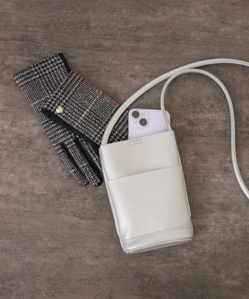 Bou Jeloud（ブージュルード）の「シンプルコンパクトショルダーバッグ（ショルダーバッグ・レディース・アイボリー/ブラック/シルバー・ONESIZE）」の8枚目の写真