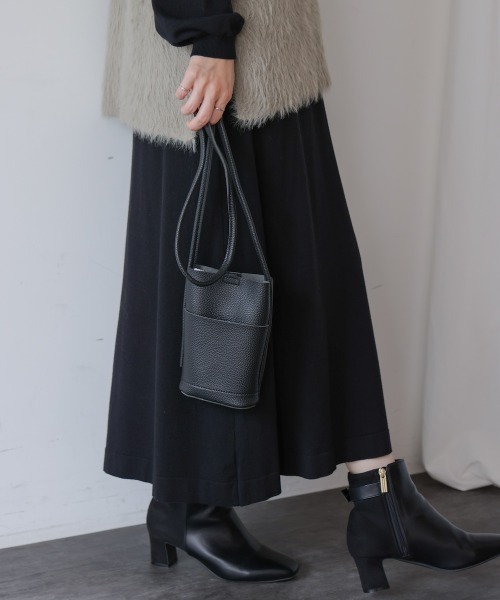 Bou Jeloud（ブージュルード）の「シンプルコンパクトショルダーバッグ（ショルダーバッグ・レディース・アイボリー/ブラック/シルバー・ONESIZE）」の12枚目の写真