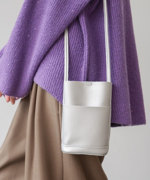 Bou Jeloud（ブージュルード）の「シンプルコンパクトショルダーバッグ（ショルダーバッグ・レディース・アイボリー/ブラック/シルバー・ONESIZE）」の15枚目の写真