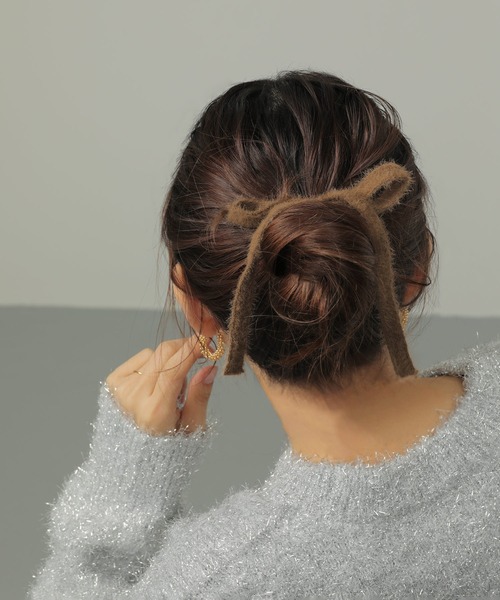 Monocoro toppi（モノコロトッピ）の「ニット スリム リボン ヘアゴム（ヘアゴム・レディース・アイボリー/ブラック/カーキ/ブラウン・フリー）」の14枚目の写真