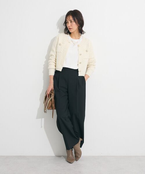 Green　Parks（グリーンパークス）の「あったかきれシル ワイドストレートパンツ（スラックス・レディース・ブラック/グレイッシュベージュ・M/L）」の3枚目の写真