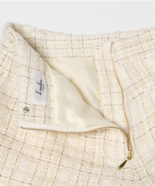 LIMITLESS LUXURY（リミットレスラグジュアリー）の「【and GIRL11月号掲載 】TWEED ウシロZIPショートパンツ◆（その他パンツ・レディース・ホワイト/ネイビー・36/38）」の5枚目の写真