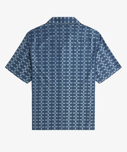 FRED PERRY(フレッドペリー)の「Geometric Revere Collar Shirt/ジオメトリックオープンカラーシャツ(シャツ/ブラウス・メンズ・ブルー・M/L)」の7枚目の写真