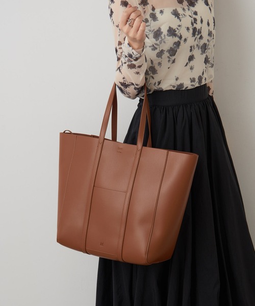 ＆MyuQ（アンドミューク）の「【＆MyuQ】HOLLY トートバッグ A4サイズ収納可能（トートバッグ・レディース・ブラック/キャメル・FREE）」の7枚目の写真