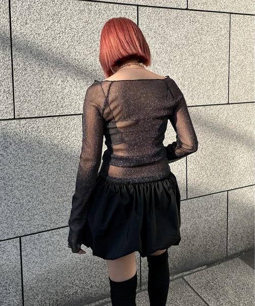 jiasecond.(ジアセカンド)の「【jiasecond.】ラメシアーオフショルトップス(オリジナル) / トップス カットソー シースルー ラメ オフショルダー インナー レイヤード ブラック ZOZOTOWN限定(Tシャツ/カットソー・レディース・シルバー/ブラック・FREE)」の9枚目の写真