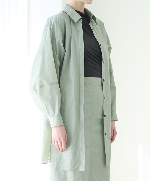 LE CIEL BLEU(ルシェルブルー)の「ナイロンレザーシャツドレス / Nylon Lether Shirts Dress(ワンピース・レディース・ブラック/オレンジ/ライトグリーン・36)」の17枚目の写真