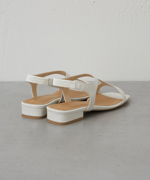 BEARDSLEY（ビアズリー）の「レザーカッティングサンダル（サンダル・レディース・ホワイト/ブラック・22.5cm/23cm/23.5cm/24cm/24.5cm）」の6枚目の写真