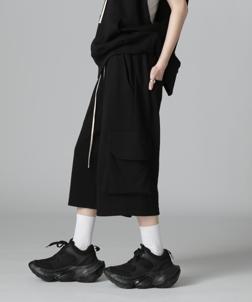 DANKE SCHON(ダンケシェーン)の「DankeSchon/ダンケシェーン/CHEMICALSWEAT CARGO SHORTS(その他パンツ・レディース・グレー/ブラック・L/M)」の1枚目の写真