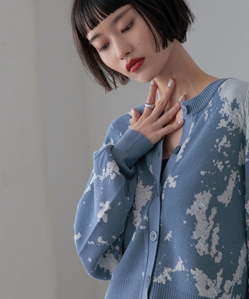 LOWRYS FARM(ローリーズファーム)の「ボカシジャガードカーディガン 326926(カーディガン/ボレロ・レディース・アイボリー/ブラック/ブルー・FREE)」の22枚目の写真
